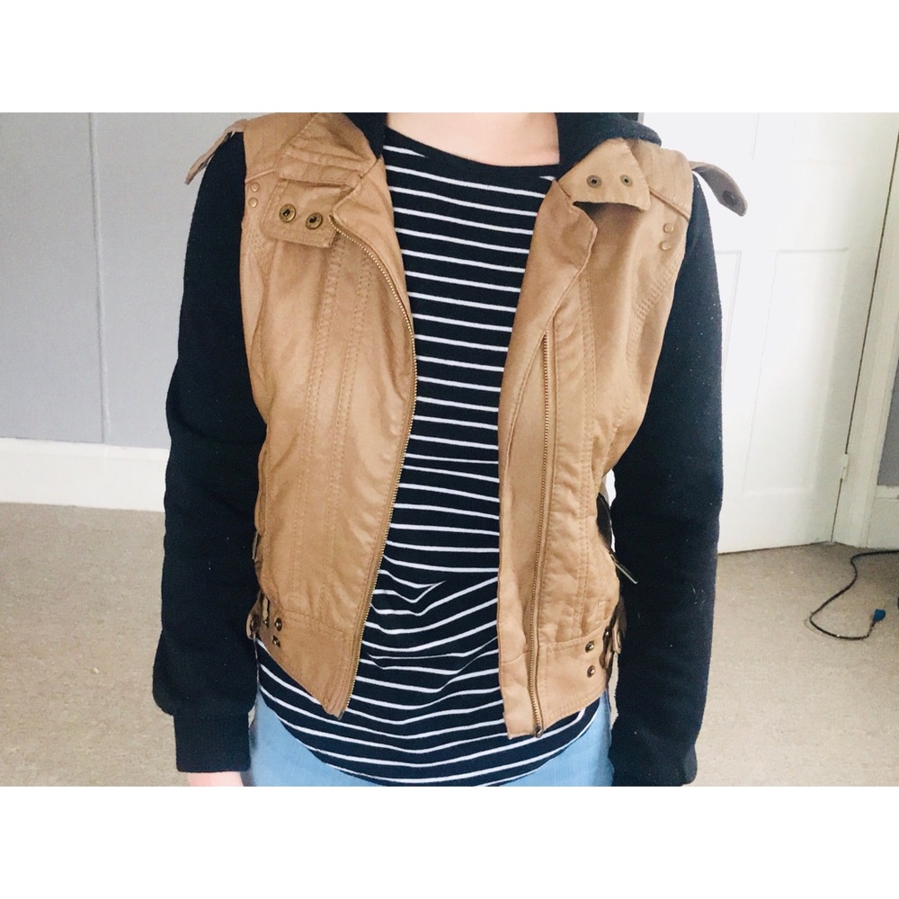 Lightweight Jacket - Picture 2 of 3